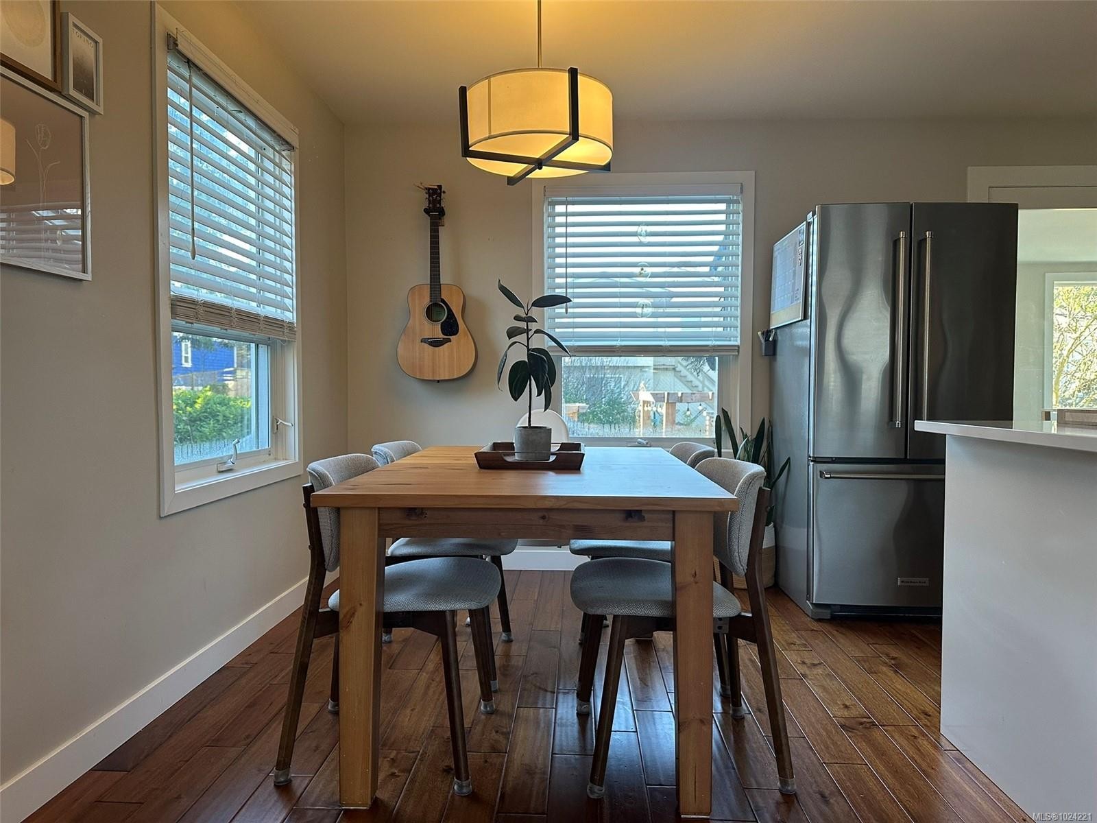 2554 Shakespeare St, Victoria, BC