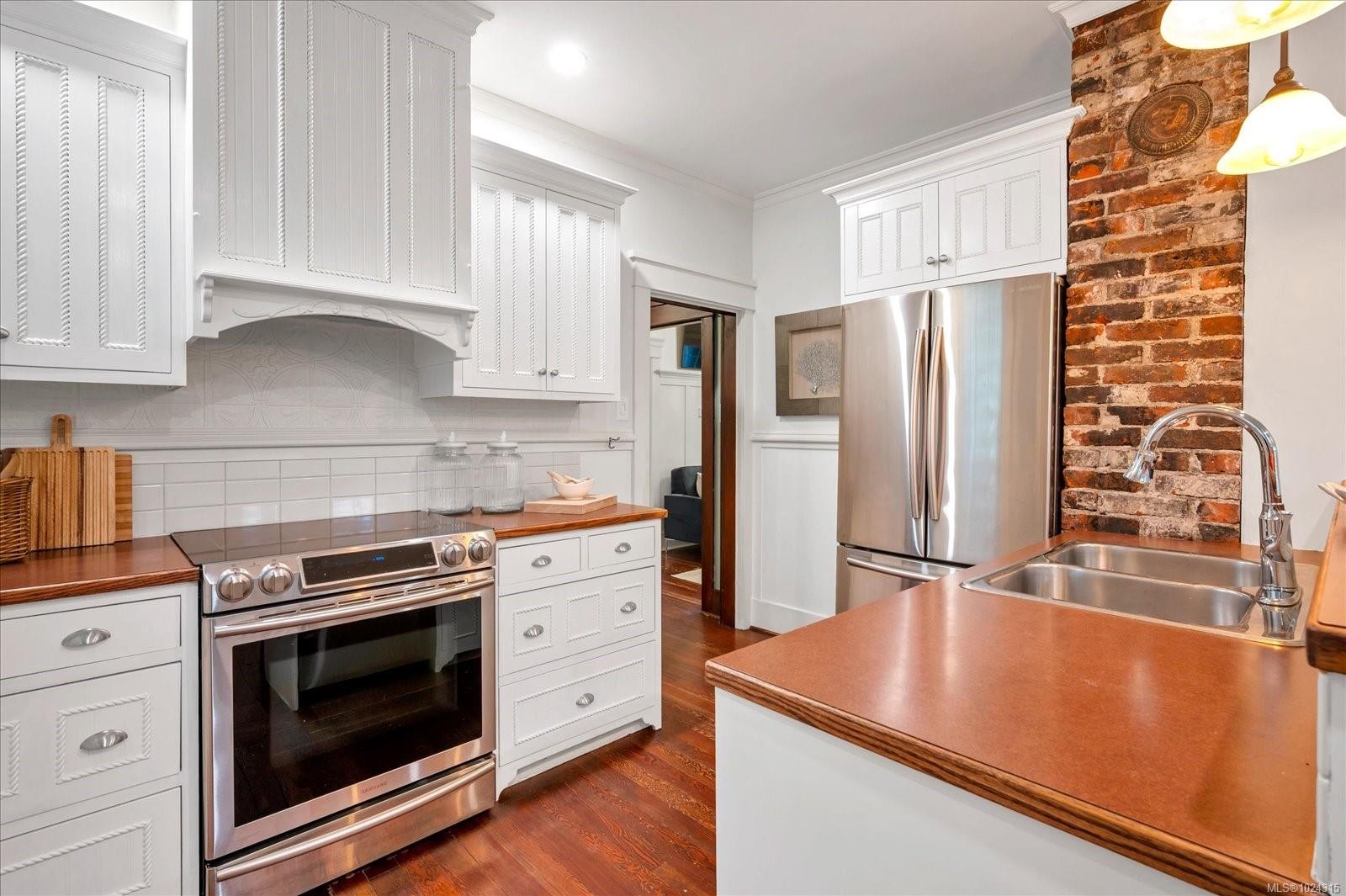 16 Irwin St, Nanaimo, BC