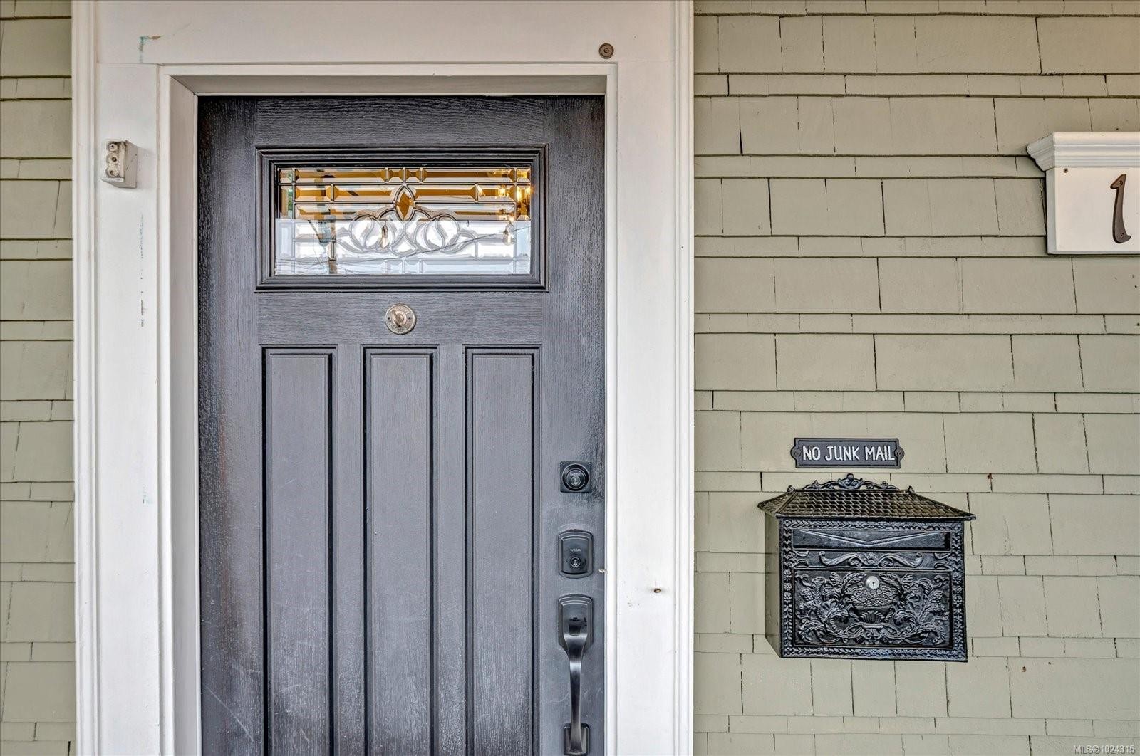 16 Irwin St, Nanaimo, BC