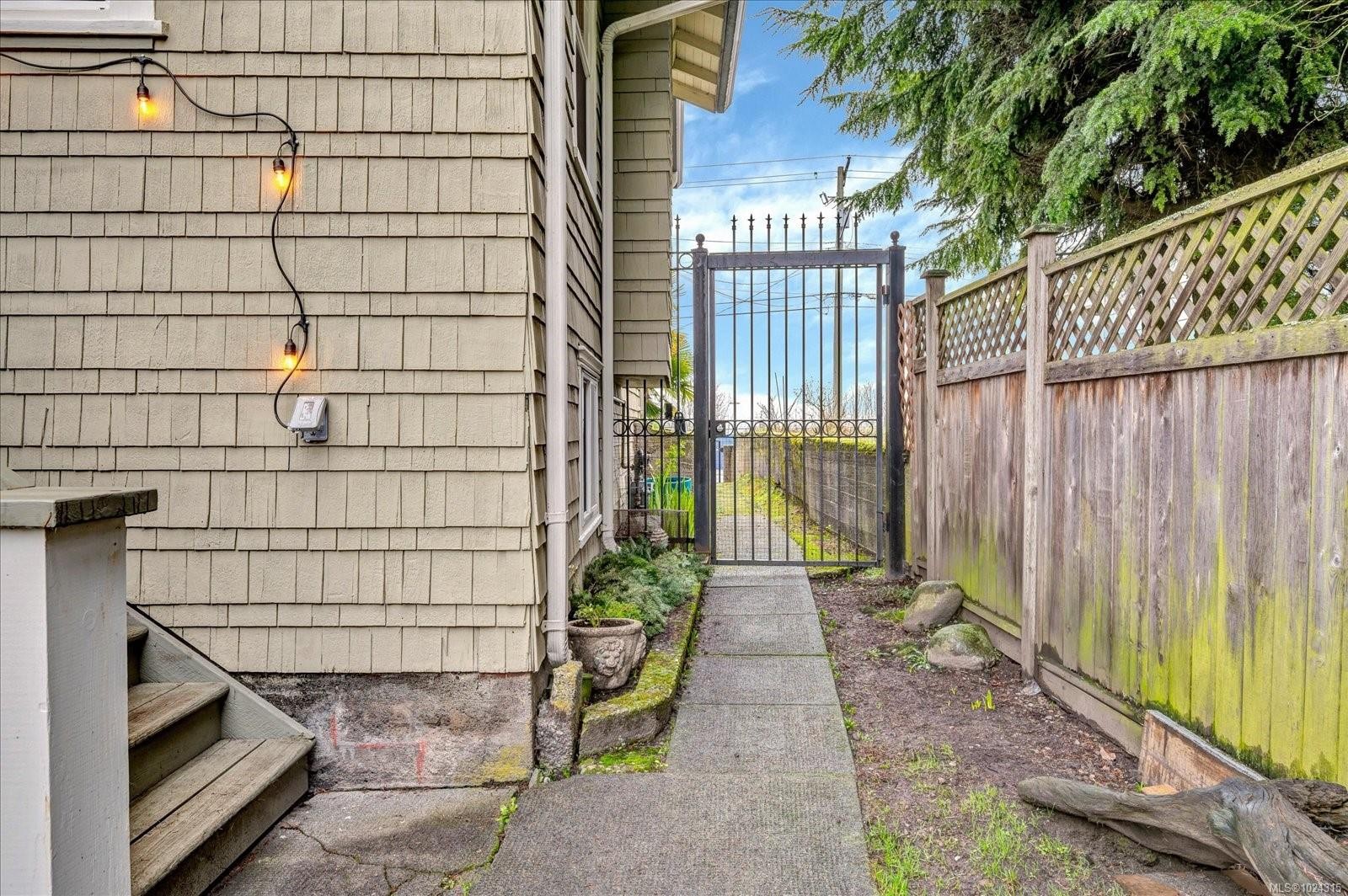 16 Irwin St, Nanaimo, BC