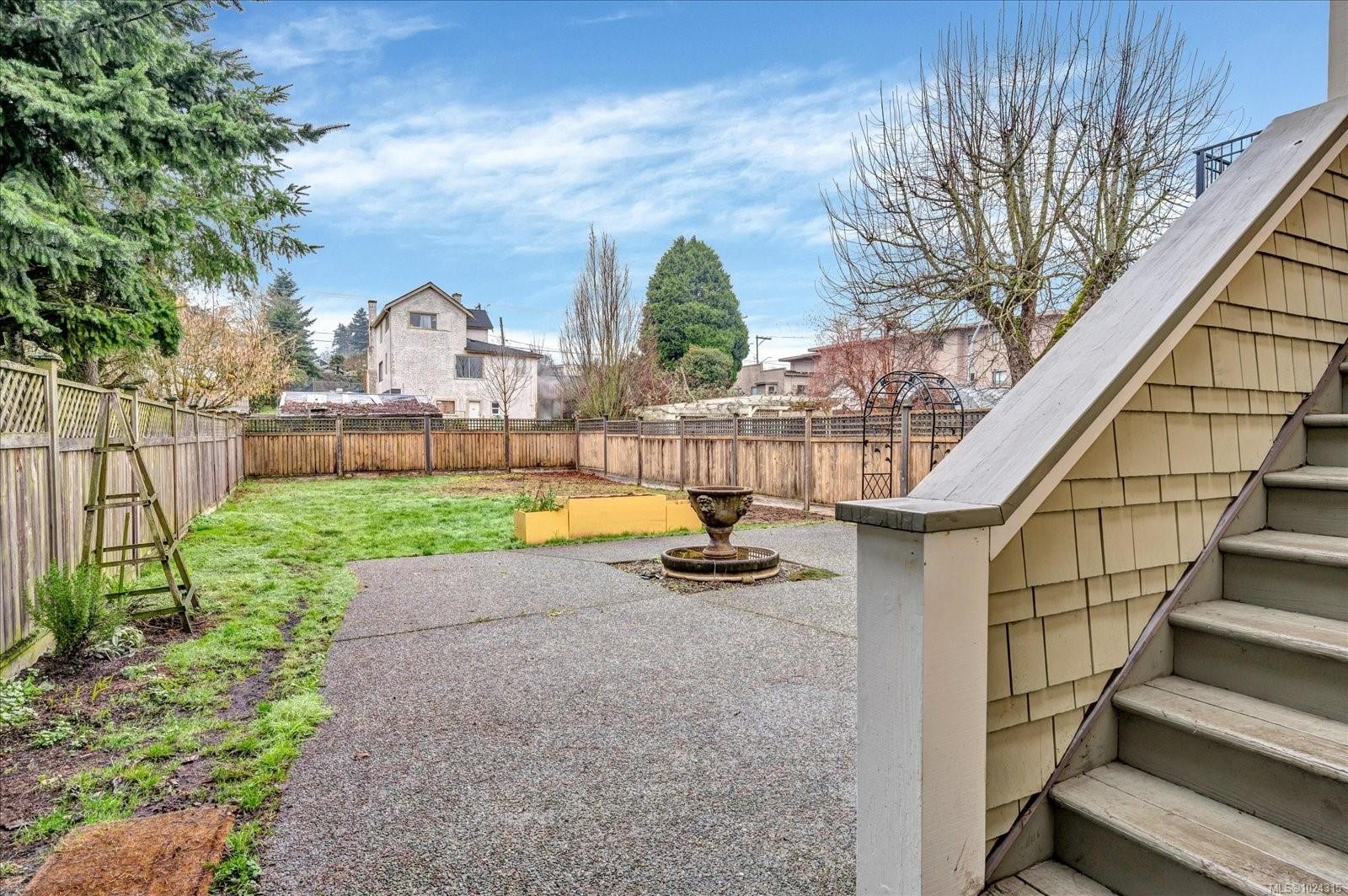 16 Irwin St, Nanaimo, BC