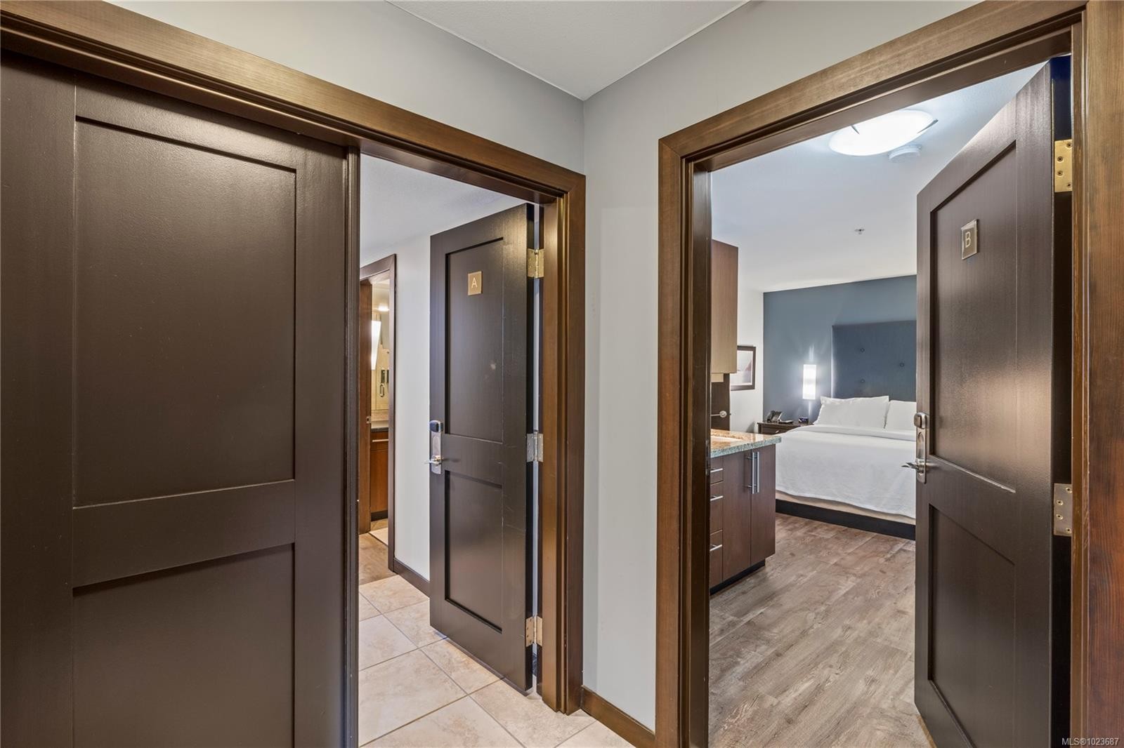 242-1175 Resort Dr, Parksville, BC - Indoor Photo Showing Other Room