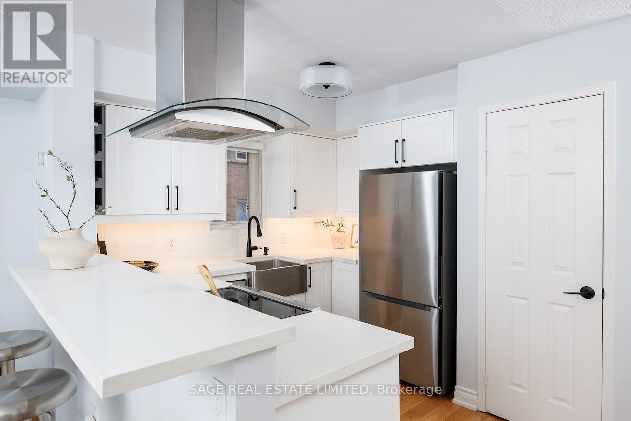 144 - 30 Merchant Lane, Toronto, ON - Indoor Photo Showing Kitchen