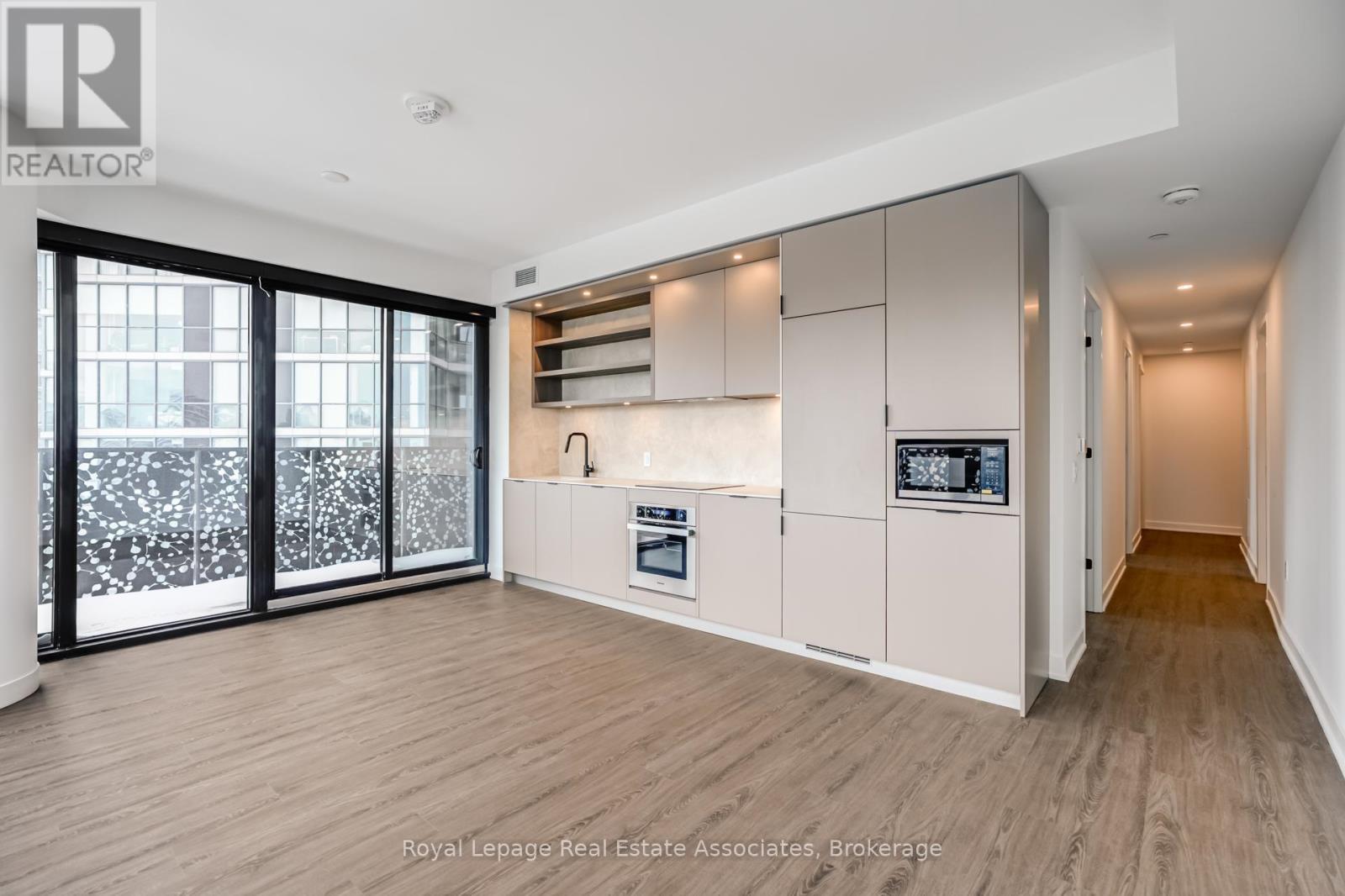 2206 - 55 Charles Street E, Toronto, ON - Indoor