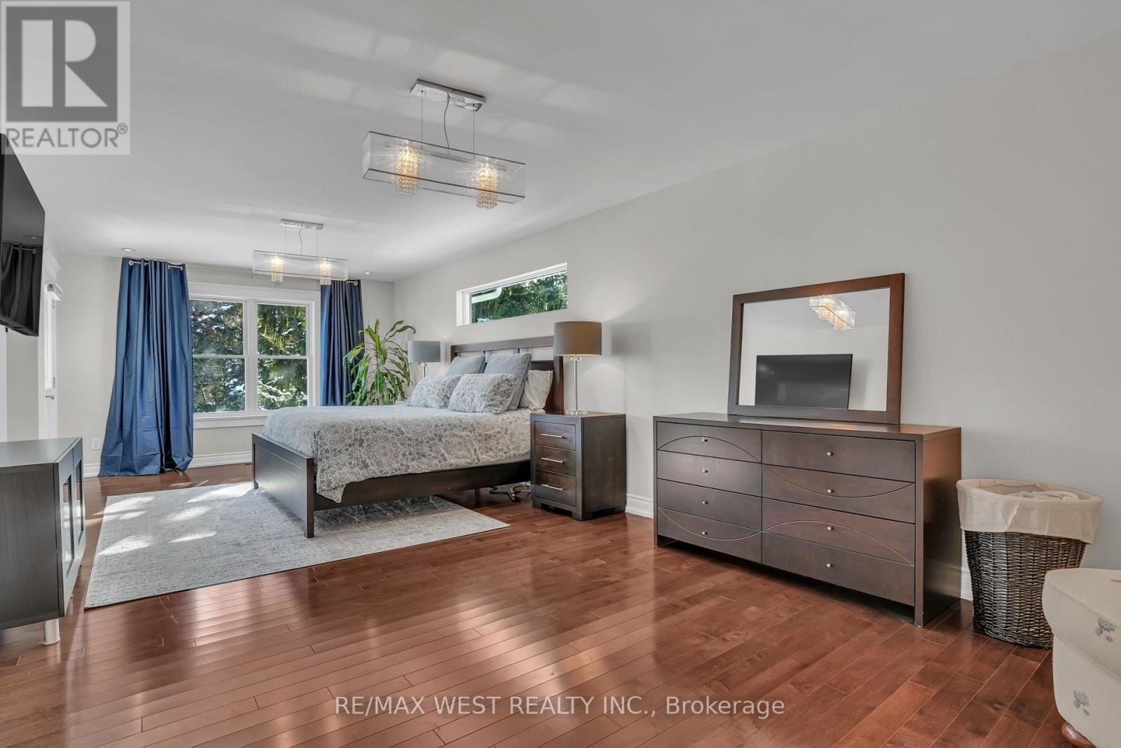 53 Metcalfe Street, Aurora, ON - Indoor Photo Showing Bedroom