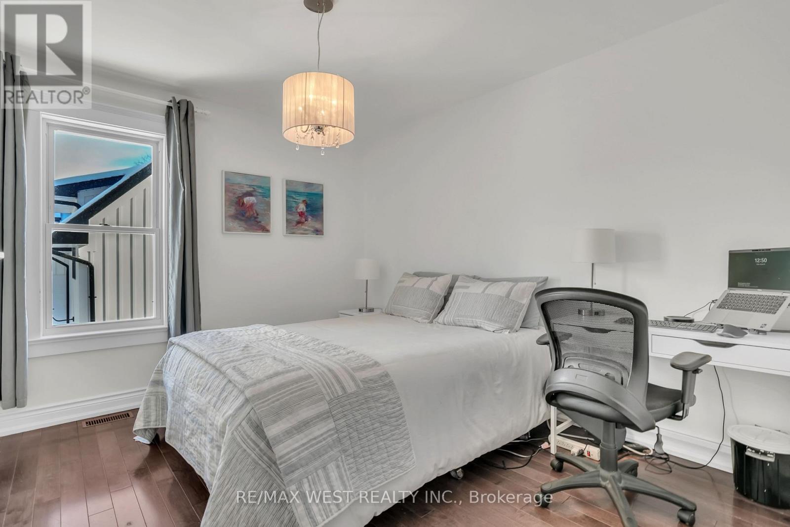 53 Metcalfe Street, Aurora, ON - Indoor Photo Showing Bedroom