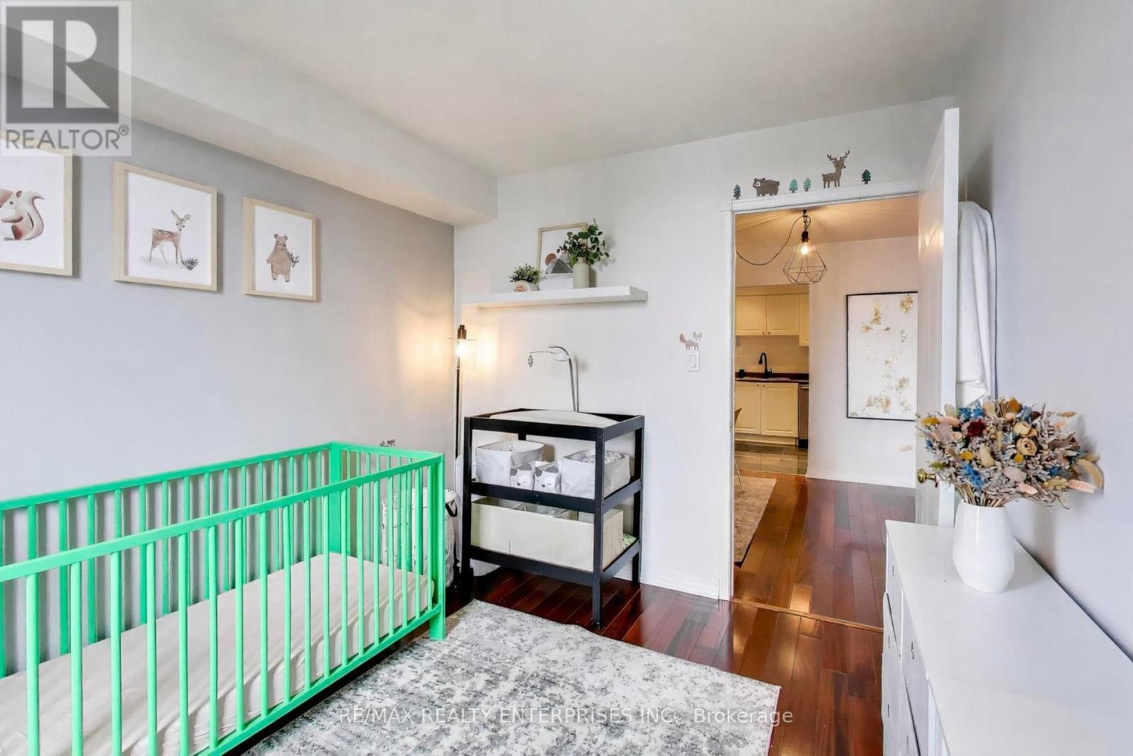 309 - 135 Hillcrest Avenue, Mississauga, ON - Indoor Photo Showing Bedroom