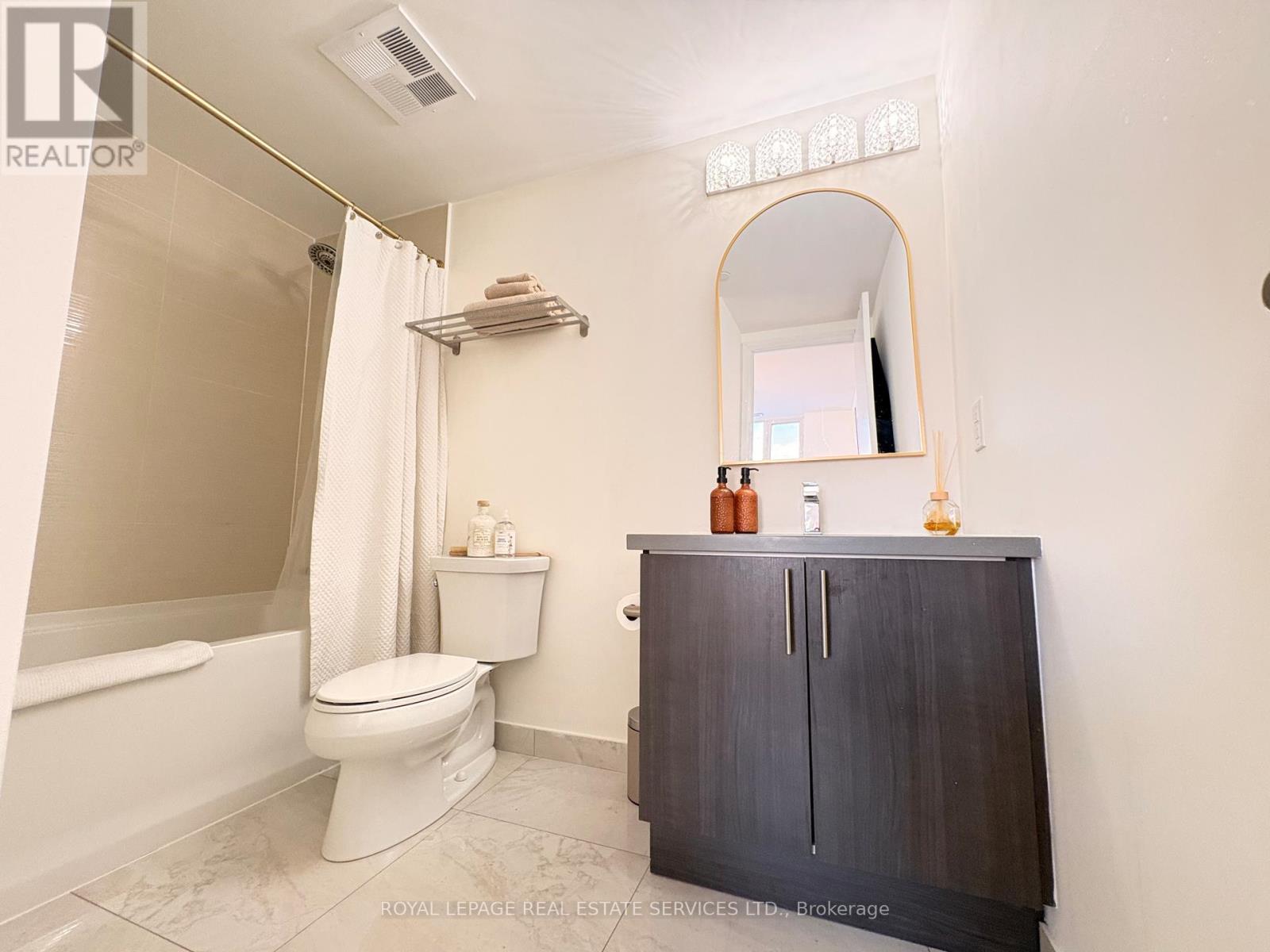 408 - 16 Mcadam Avenue, Toronto, ON - Indoor Photo Showing Bathroom