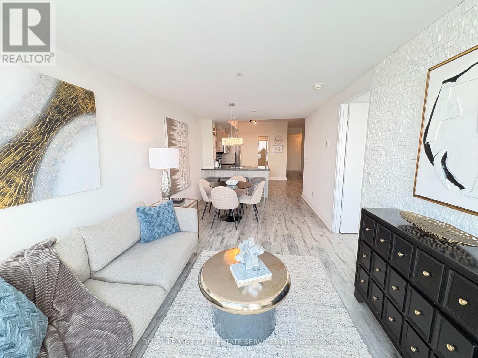 408 - 16 Mcadam Avenue, Toronto, ON - Indoor Photo Showing Living Room