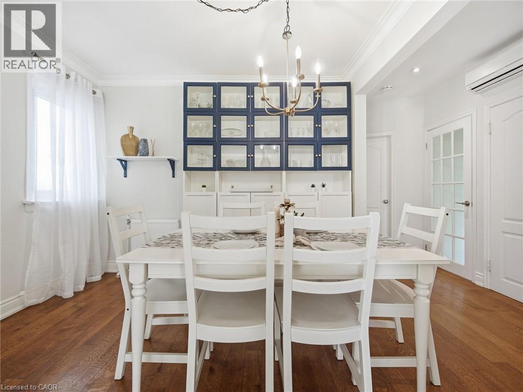 205 Prince Edward Drive S, Toronto, ON - Indoor Photo Showing Dining Room
