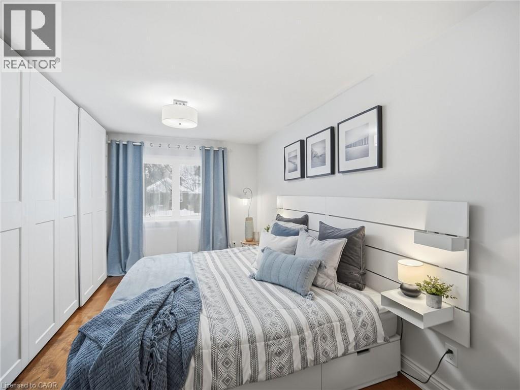 205 Prince Edward Drive S, Toronto, ON - Indoor Photo Showing Bedroom