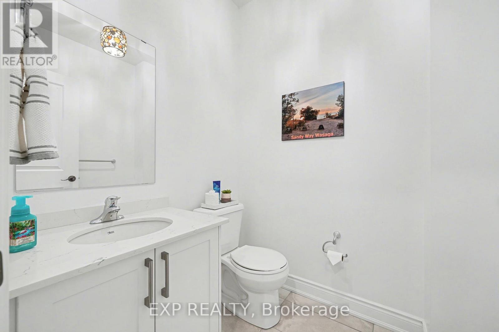 22 18Th Street N, Wasaga Beach, ON - Indoor Photo Showing Bathroom