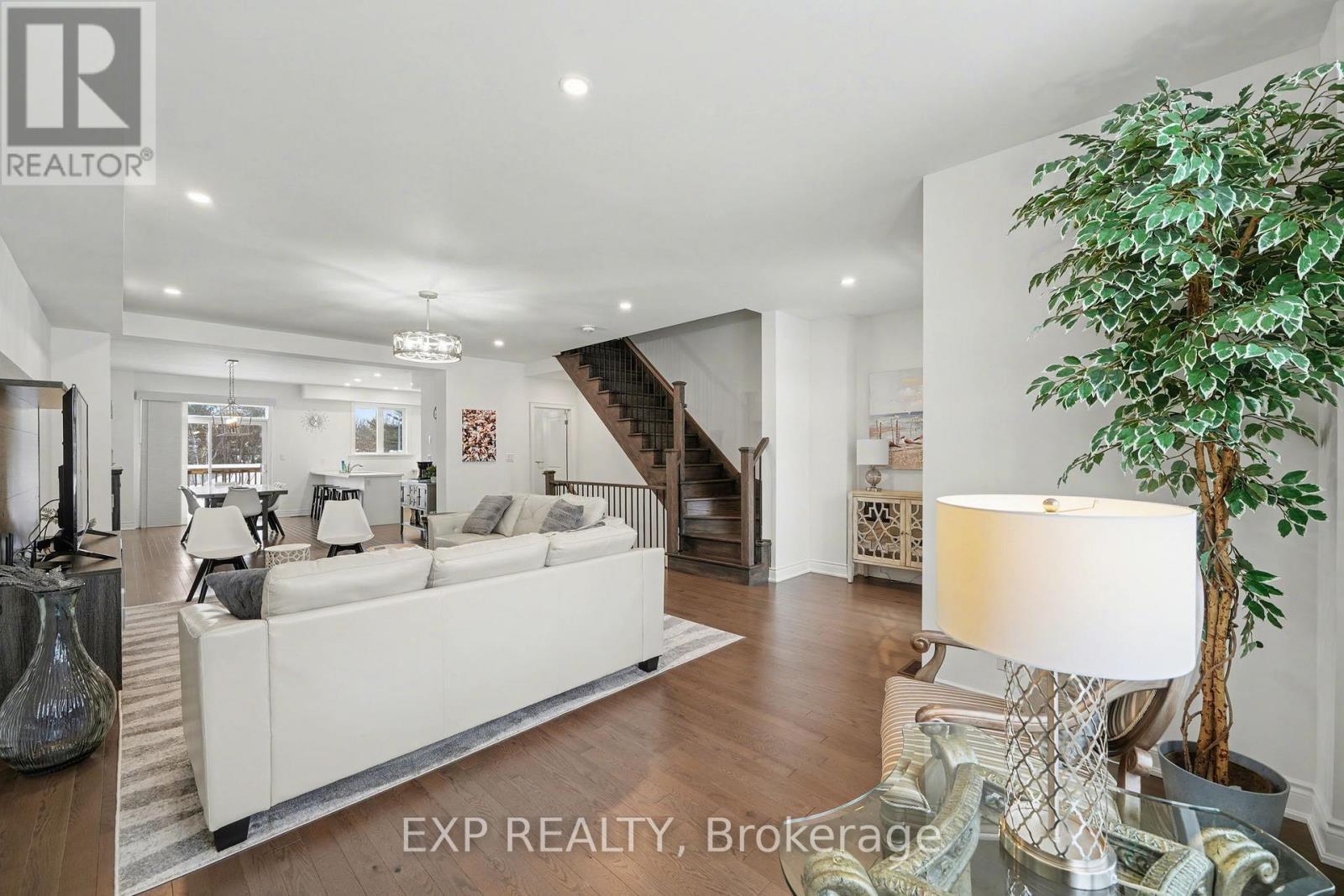 22 18Th Street N, Wasaga Beach, ON - Indoor