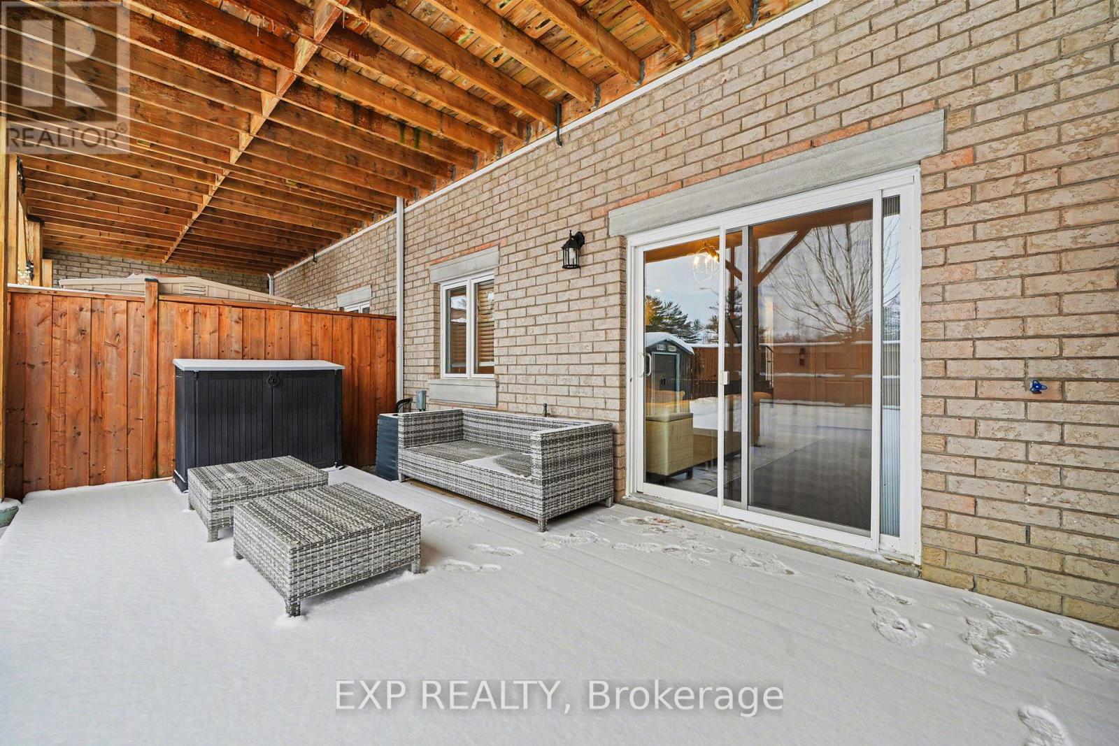 22 18Th Street N, Wasaga Beach, ON - Outdoor With Exterior