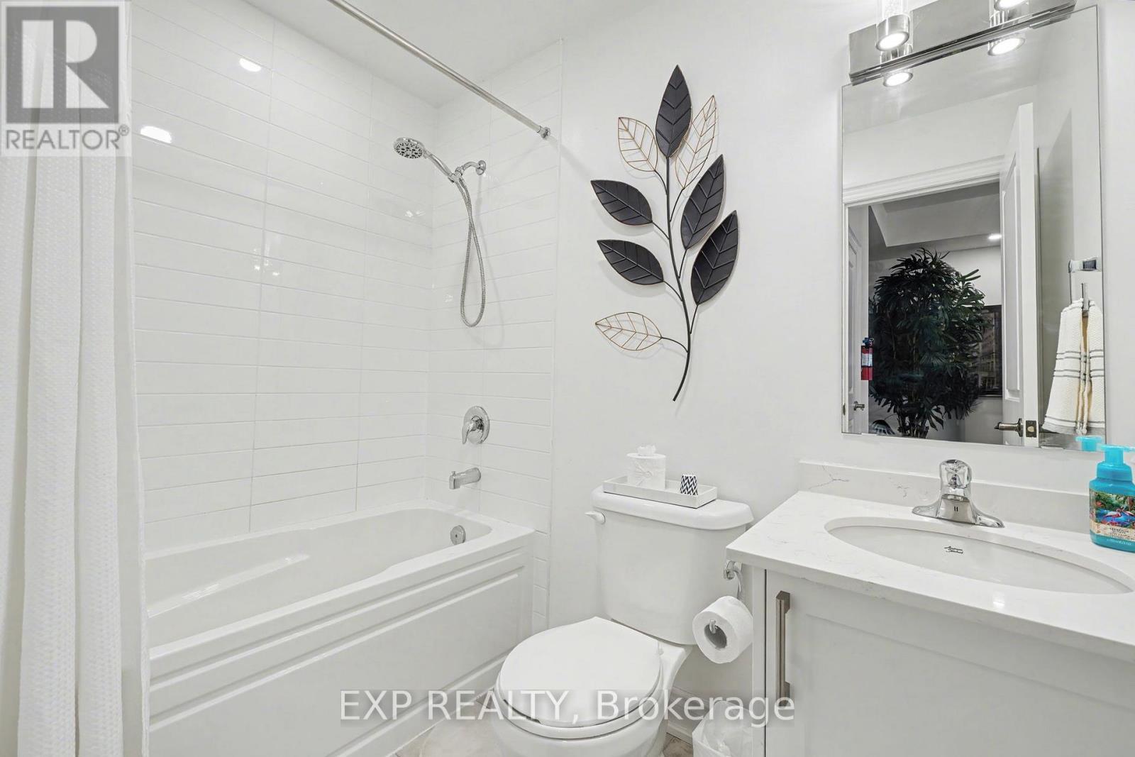 22 18Th Street N, Wasaga Beach, ON - Indoor Photo Showing Bathroom
