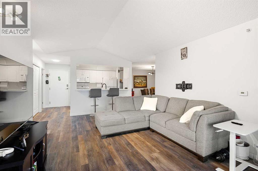 510, 55 Arbour Grove Close Nw, Calgary, AB - Indoor Photo Showing Living Room