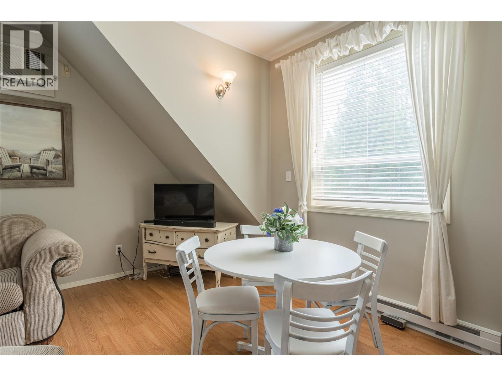 7704 97A Highway, Mara, BC