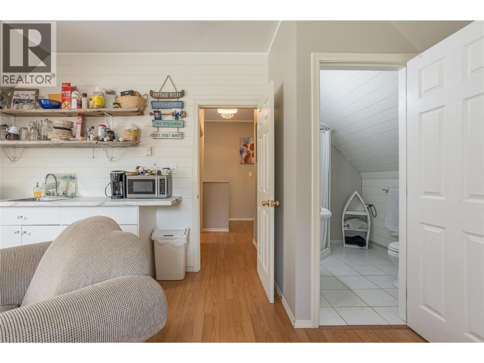 7704 97A Highway, Mara, BC