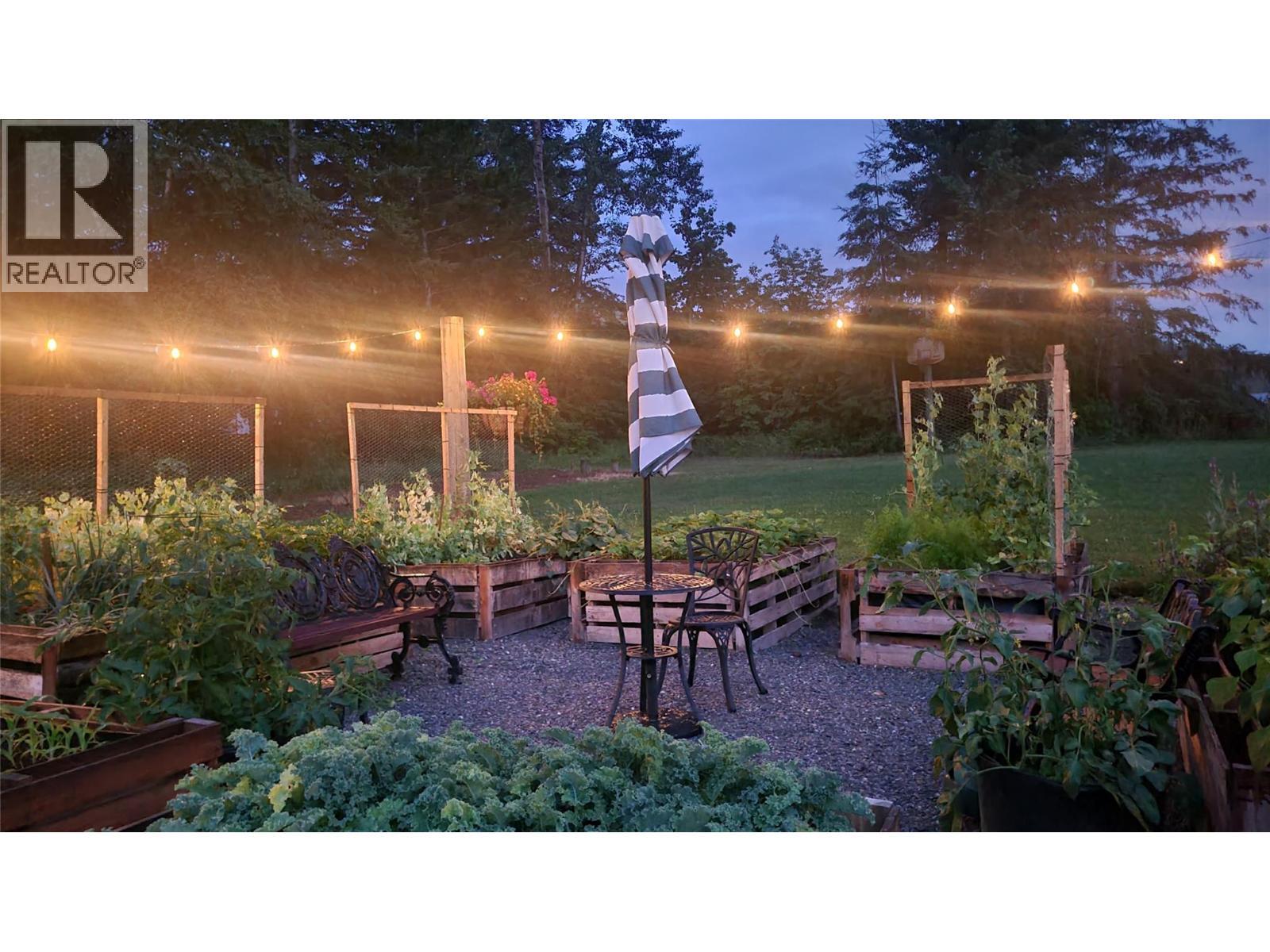 7704 97A Highway, Mara, BC