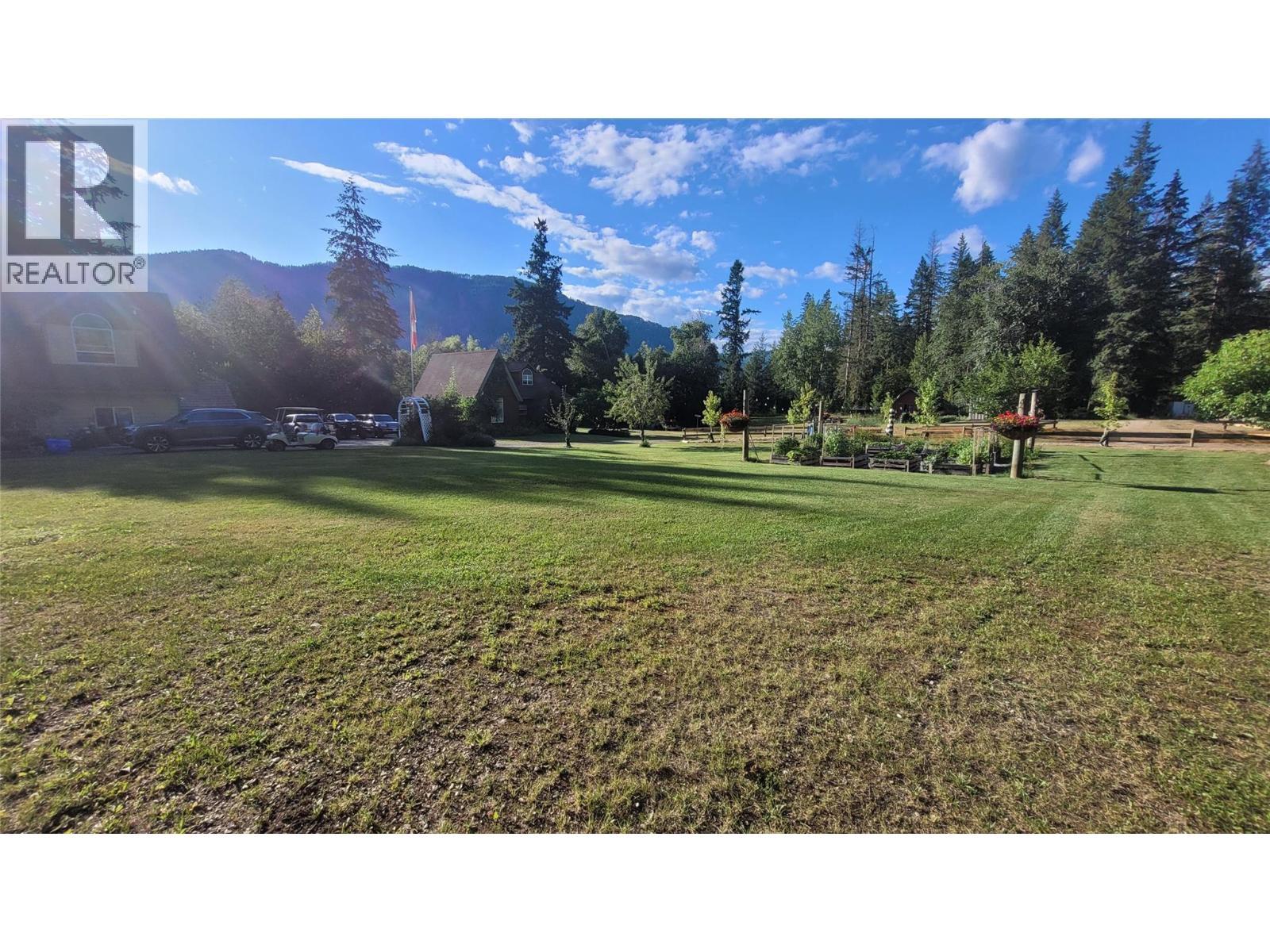 7704 97A Highway, Mara, BC