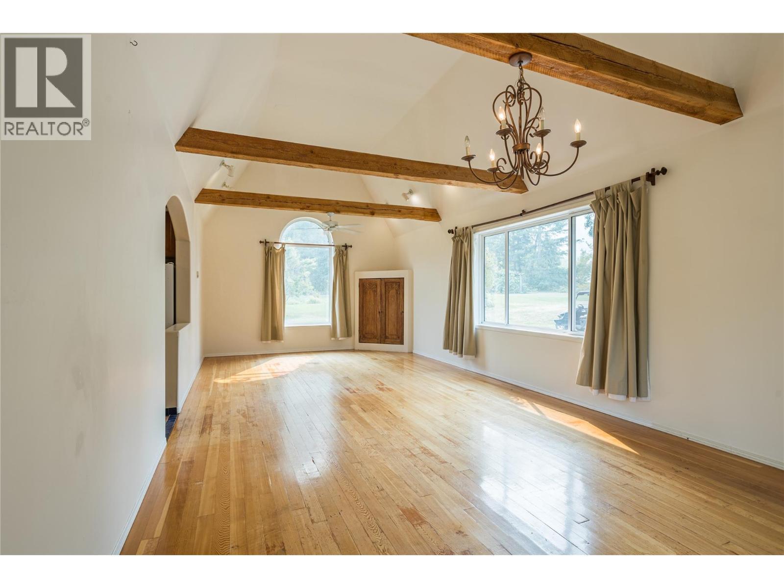 7704 97A Highway, Mara, BC