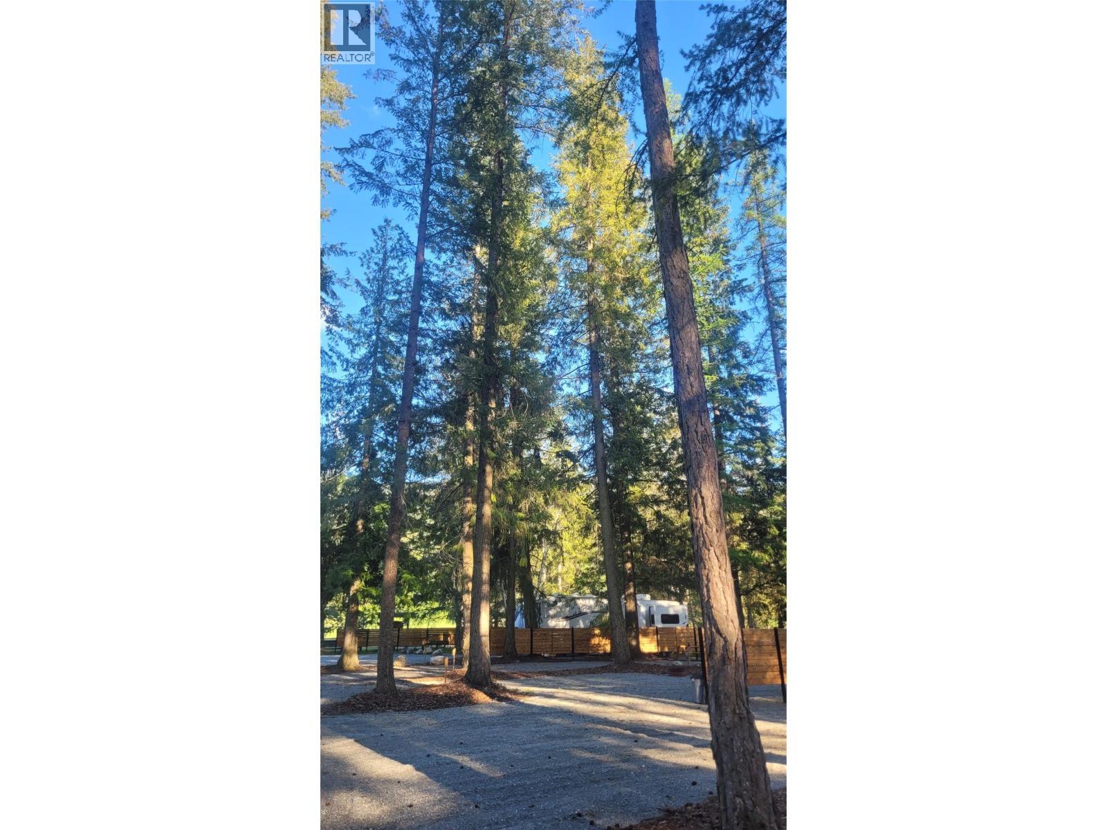 7704 97A Highway, Mara, BC - Outdoor