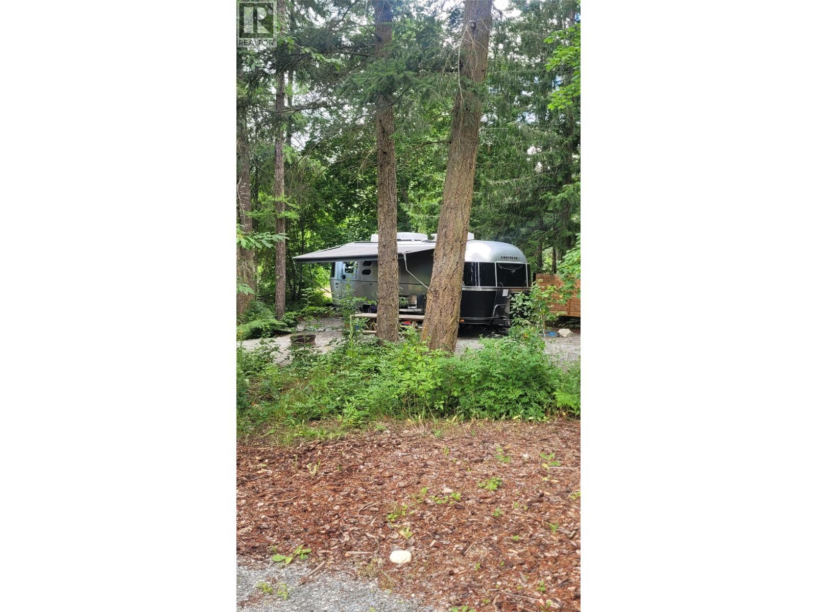 7704 97A Highway, Mara, BC - Outdoor