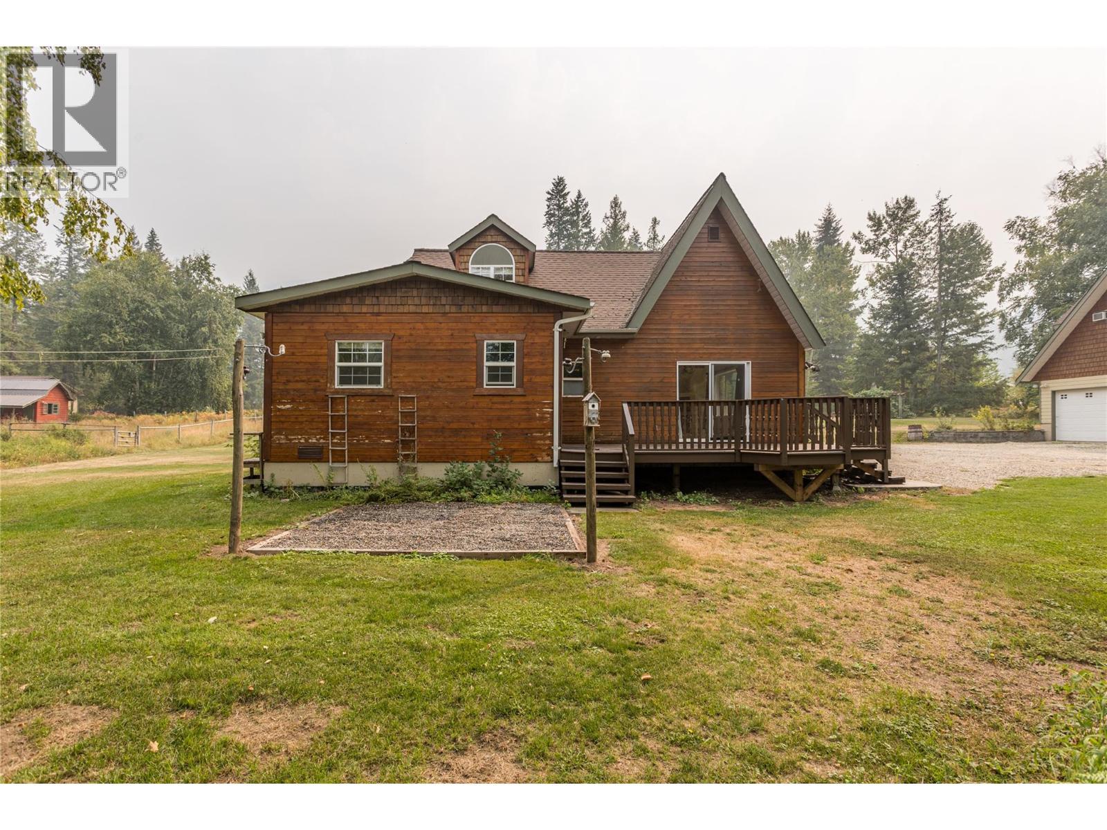 7704 97A Highway, Mara, BC - Outdoor