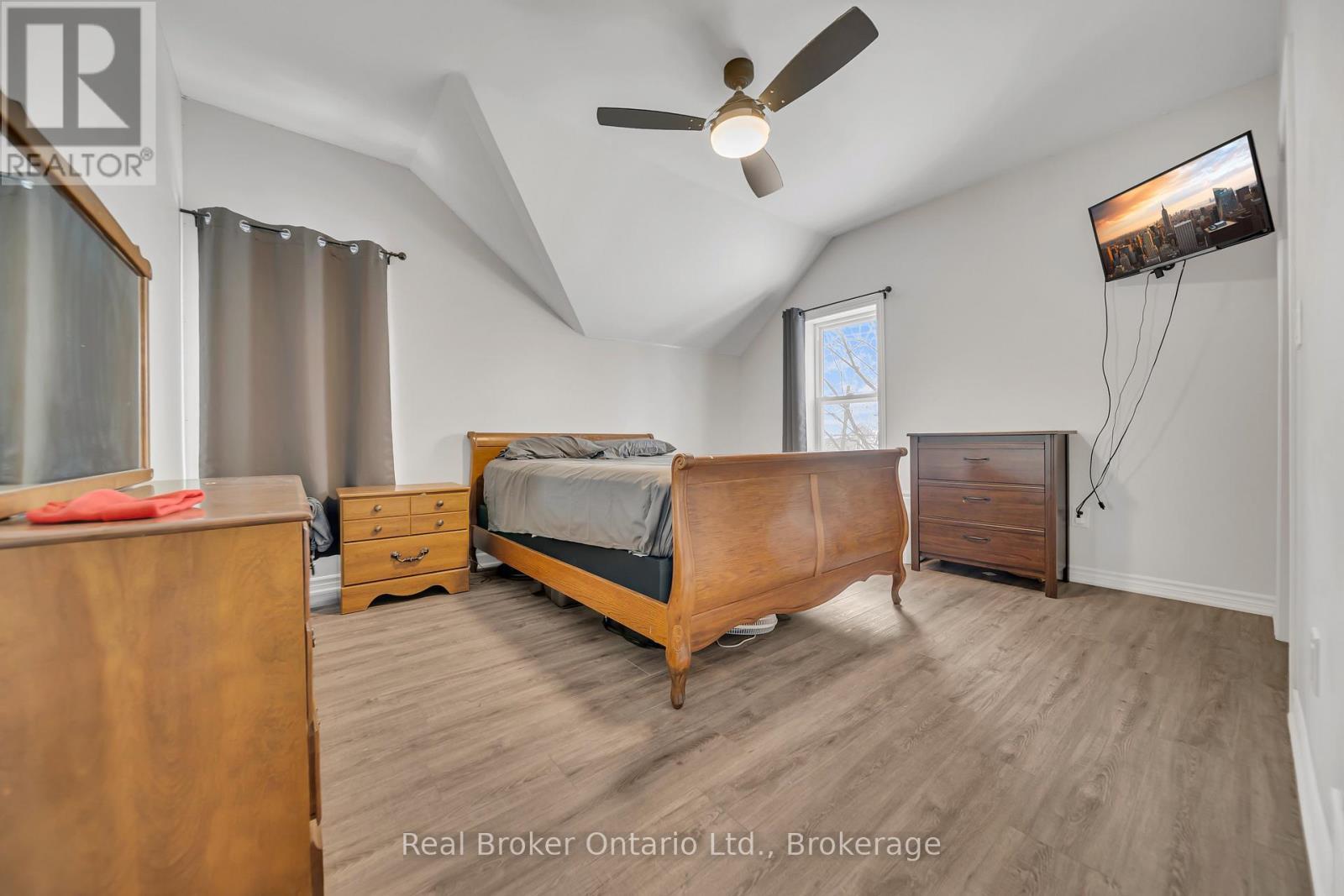 73 Hope Street E, East Zorra-Tavistock (Tavistock), ON - Indoor Photo Showing Bedroom