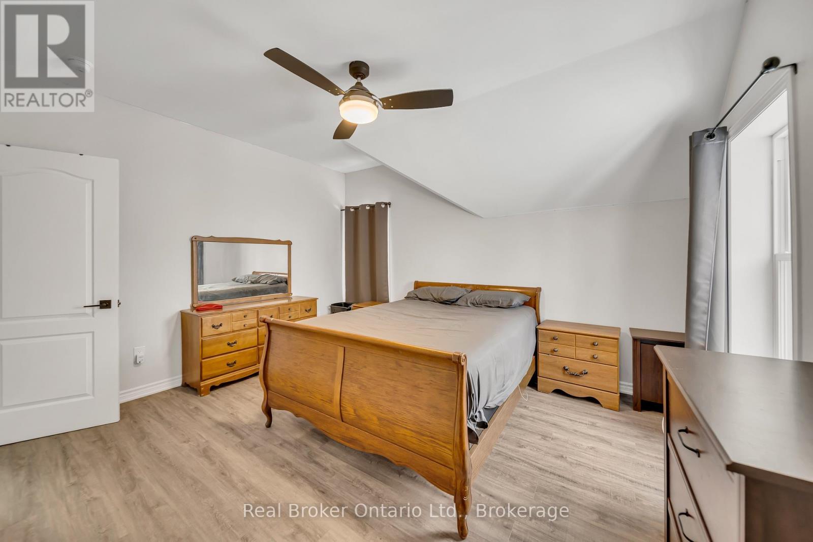 73 Hope Street E, East Zorra-Tavistock (Tavistock), ON - Indoor Photo Showing Bedroom