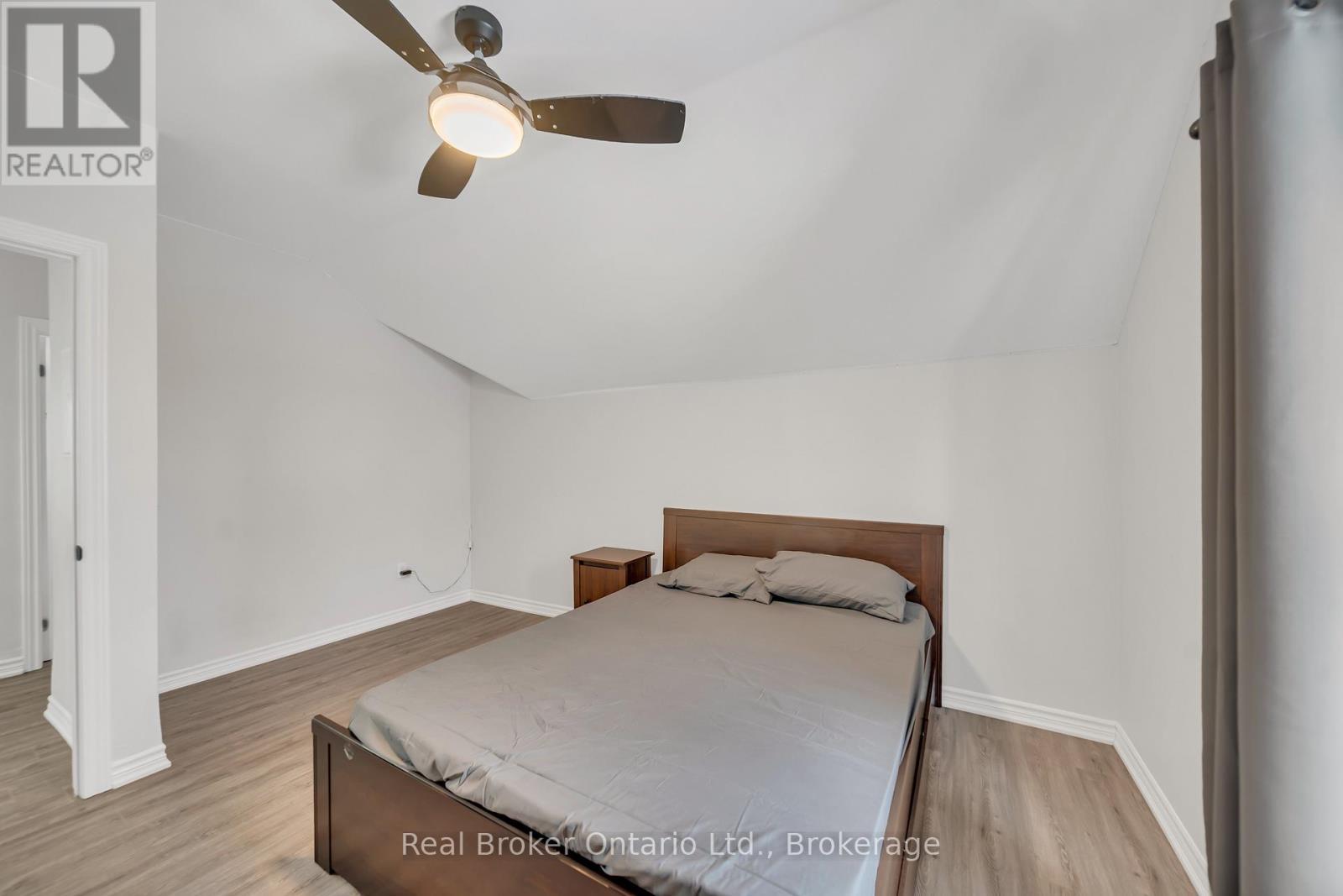 73 Hope Street E, East Zorra-Tavistock (Tavistock), ON - Indoor Photo Showing Bedroom