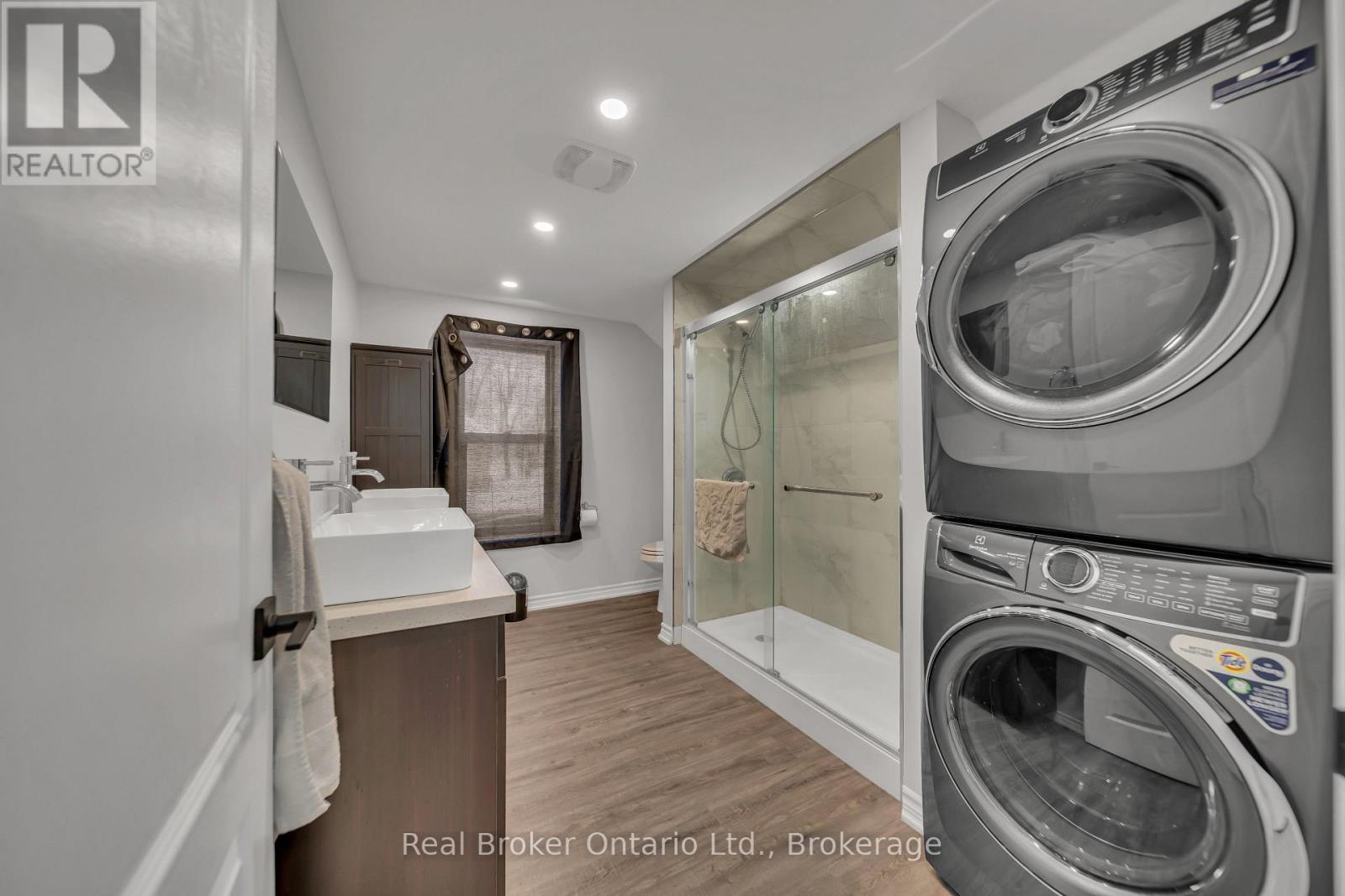 73 Hope Street E, East Zorra-Tavistock (Tavistock), ON - Indoor Photo Showing Laundry Room