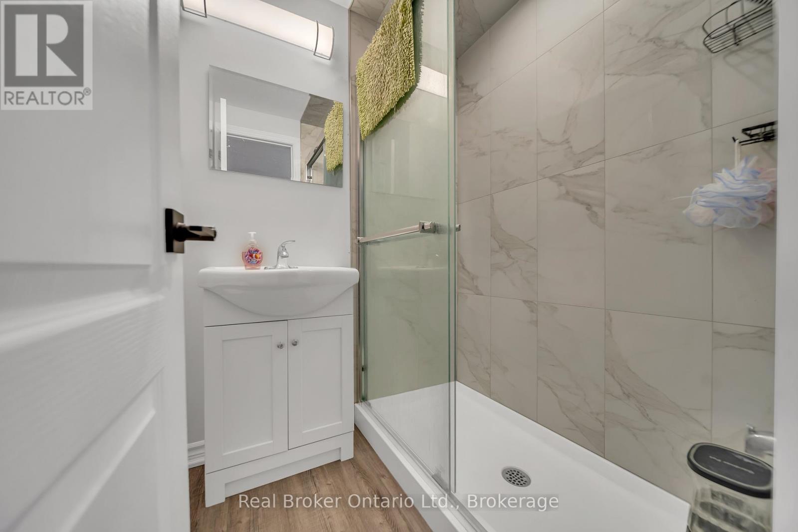 73 Hope Street E, East Zorra-Tavistock (Tavistock), ON - Indoor Photo Showing Bathroom