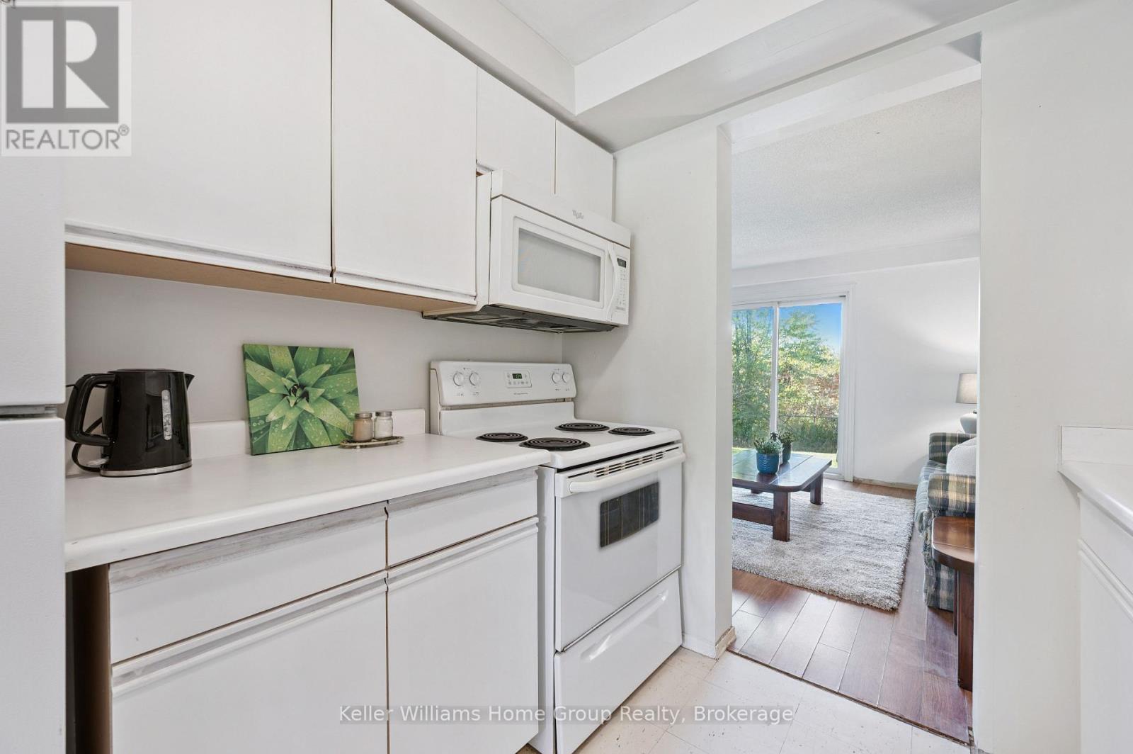 39 - 40 Imperial Road N, Guelph (Willow West/Sugarbush/West Acres), ON - Indoor Photo Showing Kitchen
