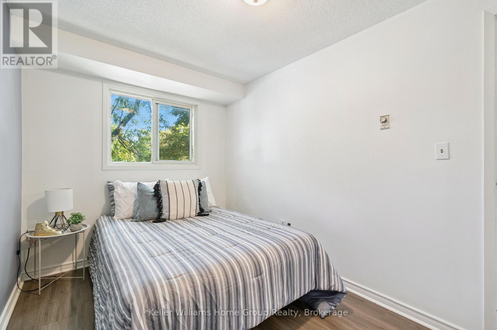 39 - 40 Imperial Road N, Guelph (Willow West/Sugarbush/West Acres), ON - Indoor Photo Showing Bedroom