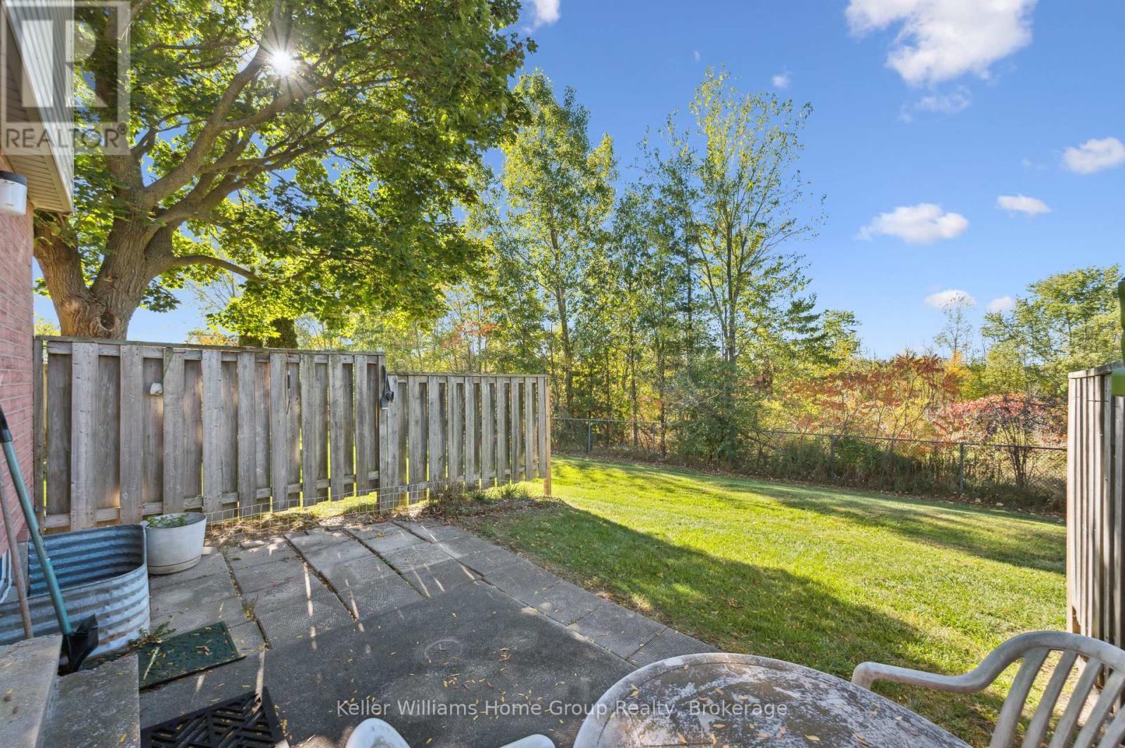 39 - 40 Imperial Road N, Guelph (Willow West/Sugarbush/West Acres), ON - Outdoor
