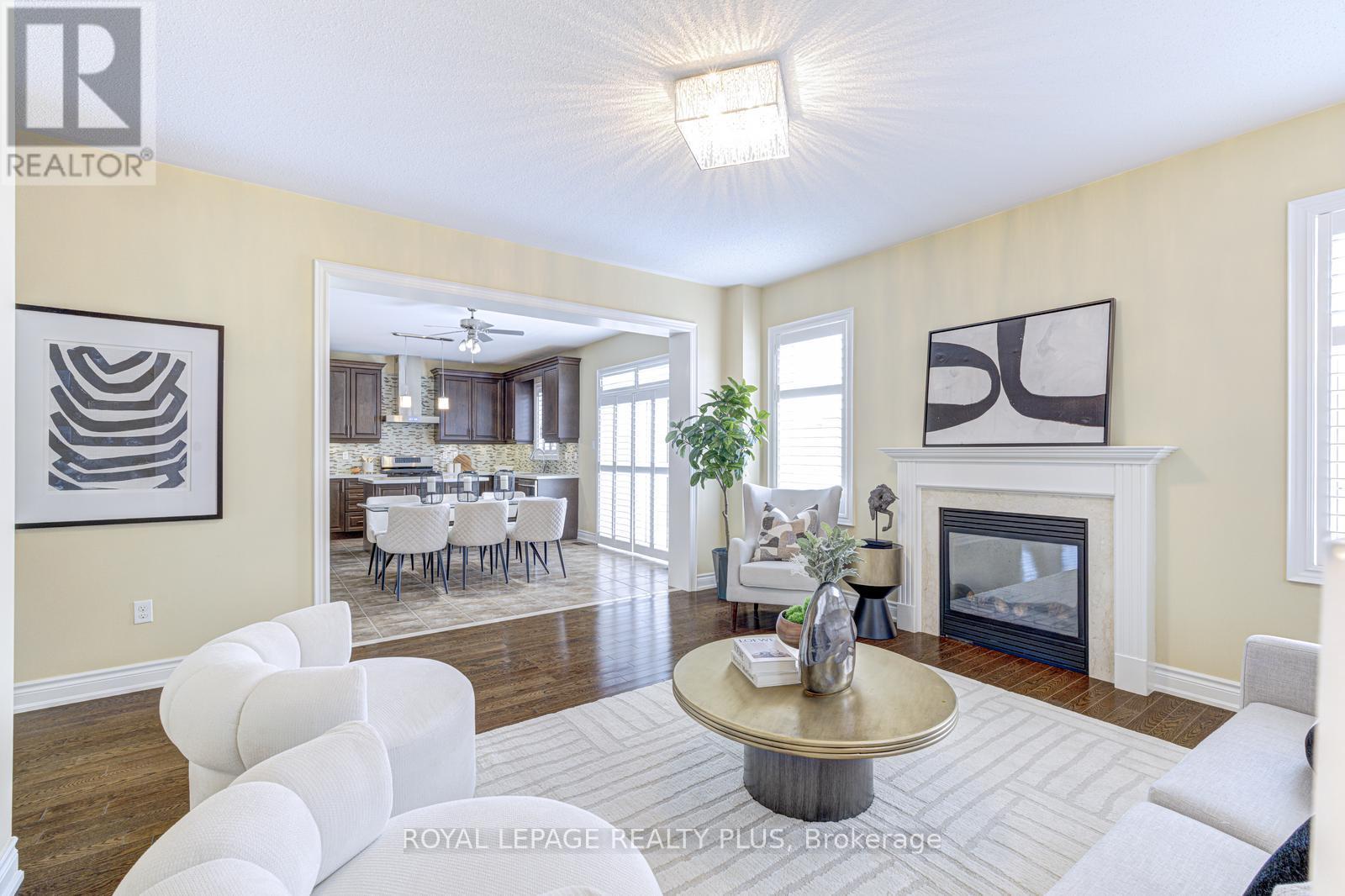 3146 Southwind Road, Mississauga, ON - Indoor Photo Showing Living Room With Fireplace