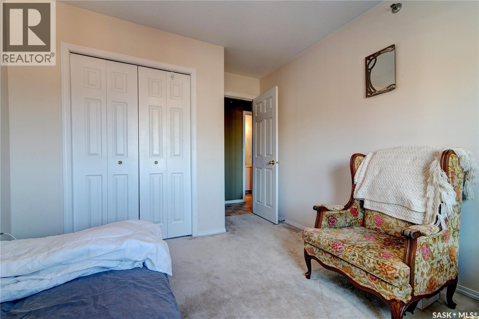404 2203 Angus Street, Regina, SK - Indoor Photo Showing Bedroom