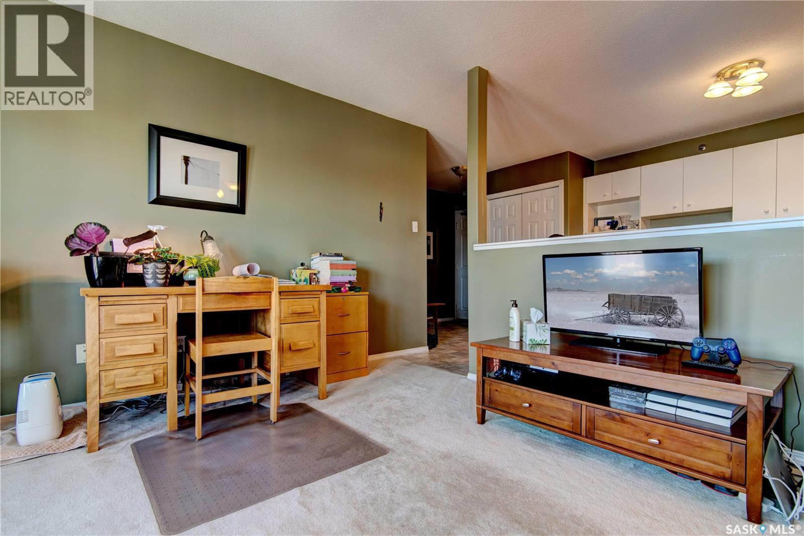 404 2203 Angus Street, Regina, SK - Indoor