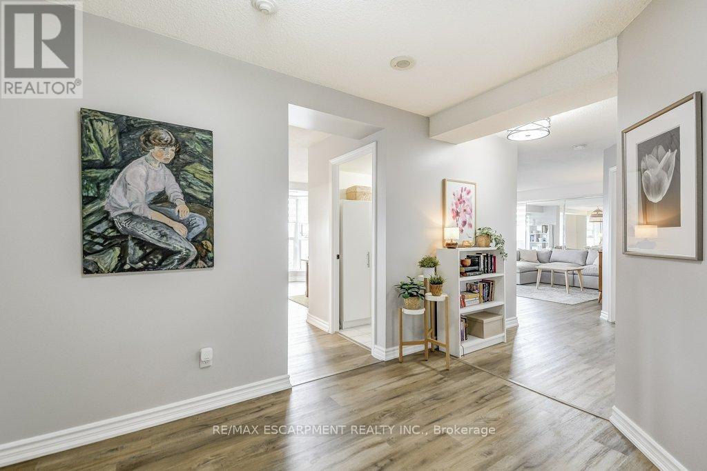 9D - 67 Caroline Street S, Hamilton, ON - Indoor