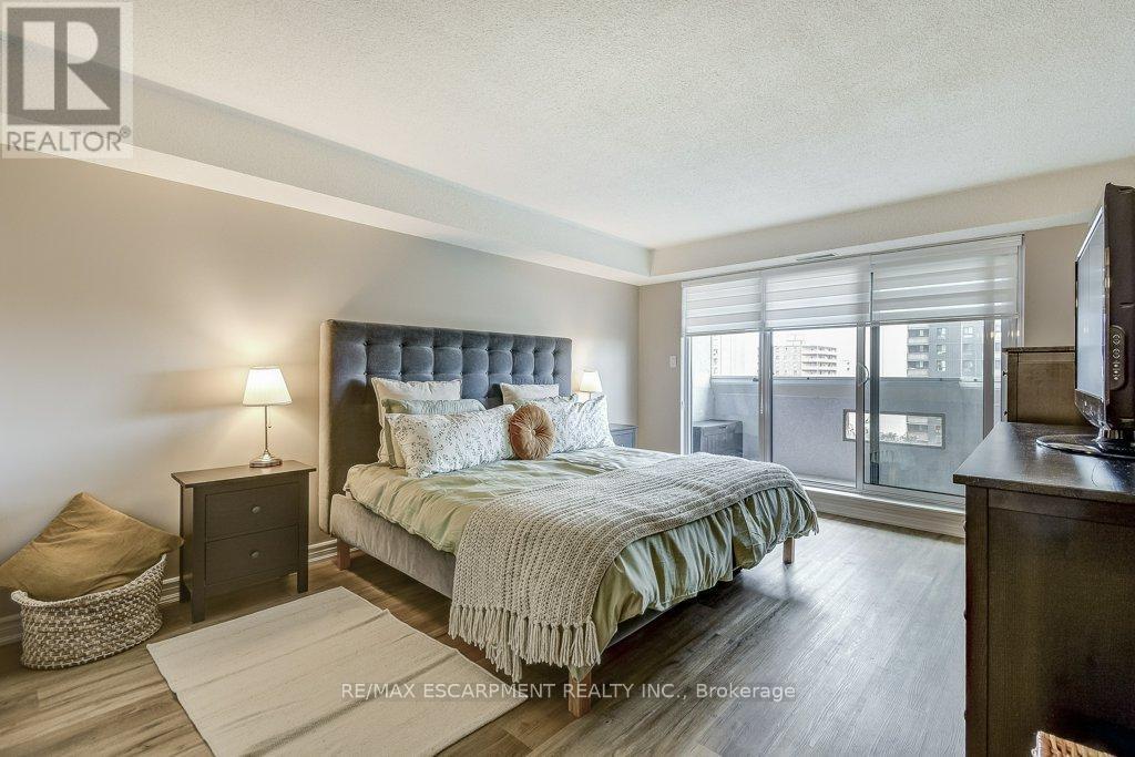 9D - 67 Caroline Street S, Hamilton, ON - Indoor Photo Showing Bedroom