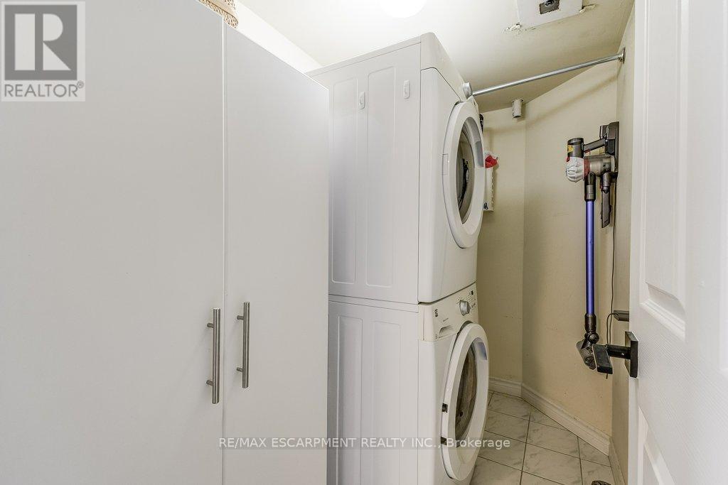 9D - 67 Caroline Street S, Hamilton, ON - Indoor Photo Showing Laundry Room