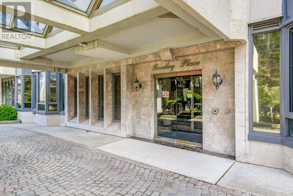 9D - 67 Caroline Street S, Hamilton, ON - Outdoor