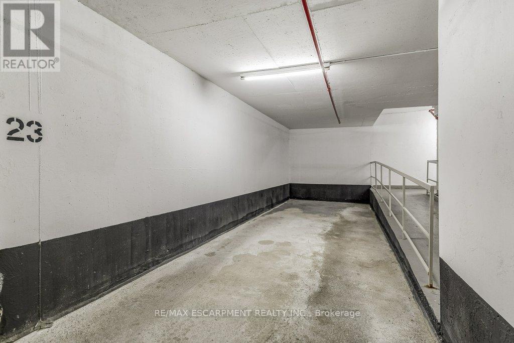 9D - 67 Caroline Street S, Hamilton, ON - Indoor Photo Showing Other Room