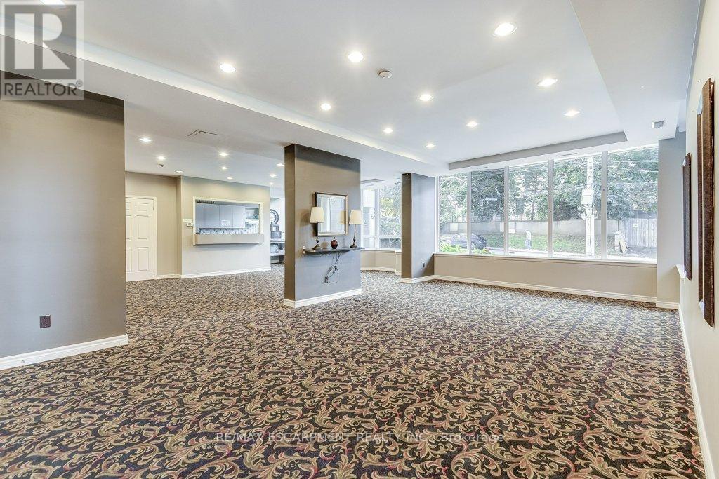 9D - 67 Caroline Street S, Hamilton, ON - Indoor Photo Showing Other Room