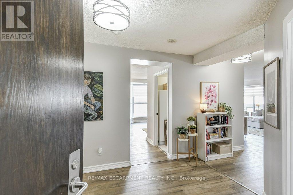 9D - 67 Caroline Street S, Hamilton, ON - Indoor Photo Showing Other Room