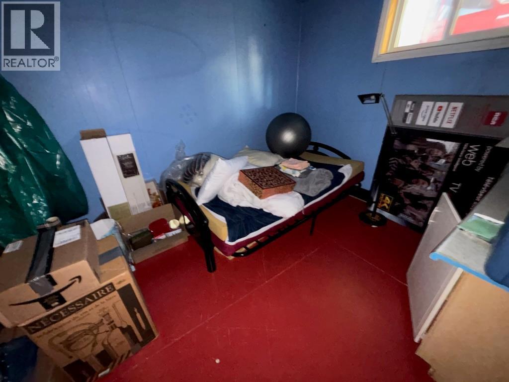 1332 66Th Street, Grand Forks, BC - Indoor