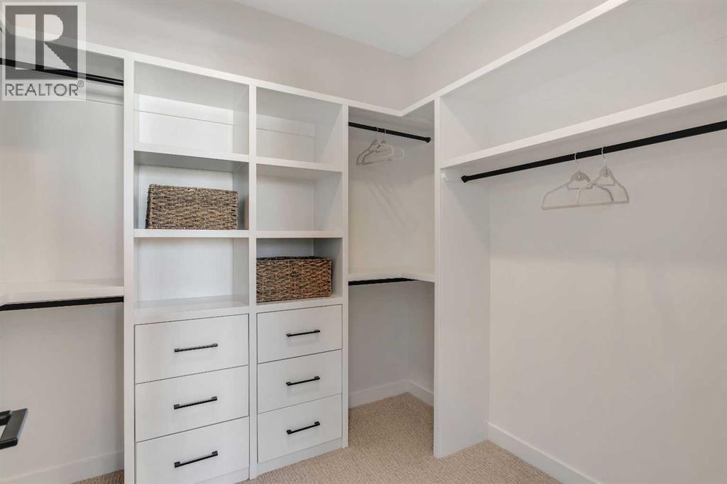 2436 30 Avenue Sw, Calgary, AB - Indoor With Storage