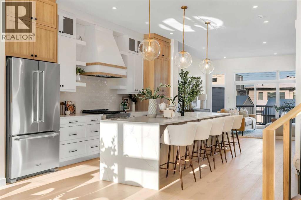 2436 30 Avenue Sw, Calgary, AB - Indoor Photo Showing Kitchen With Upgraded Kitchen