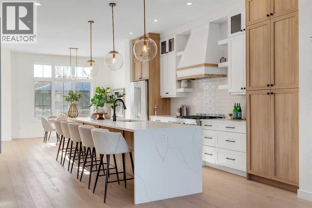 2436 30 Avenue Sw, Calgary, AB - Indoor Photo Showing Other Room